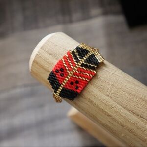 Red and Black Feather Miyuki Seed Beaded Bracelet